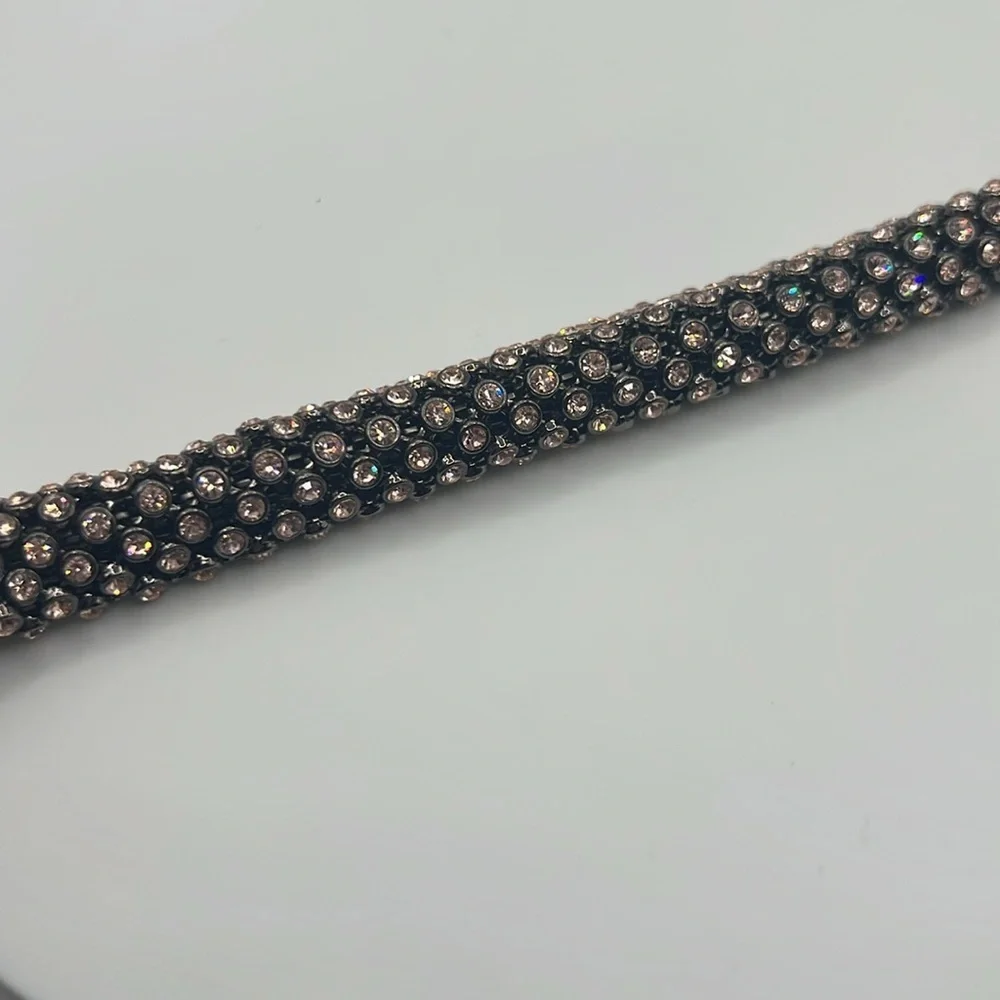 842. Elegant Crystal-Embellished Bracelet‎